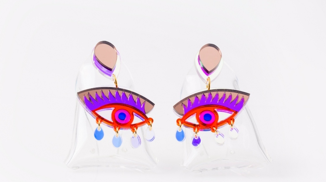 Το Electra Art Space παρουσιάζει τη νέα συλλογή εικαστικών κοσμημάτων της Nefelia με τίτλο «Fluidity».