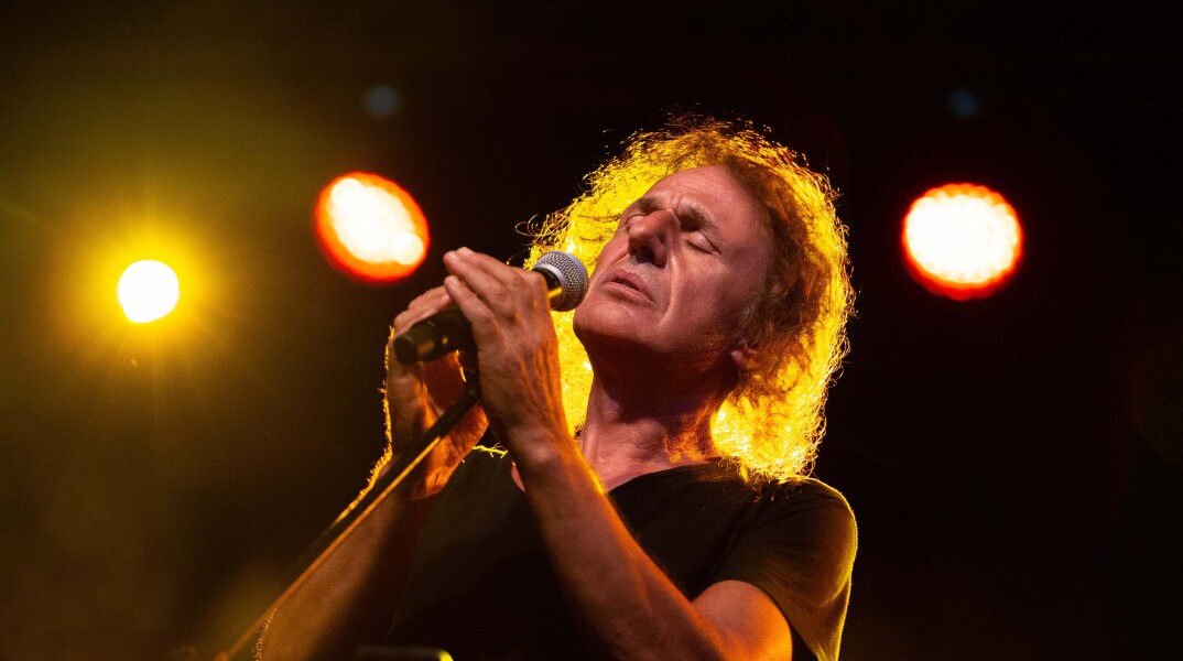 Βασίλης Παπακωνσταντίνου