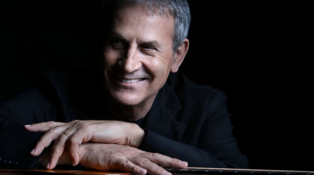 Γιώργος Νταλάρας