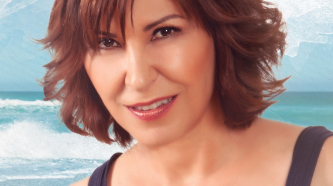 Κωνσταντίνα - «Μια Ελλάδα Φως» στο Κηποθέατρο Παπάγου 