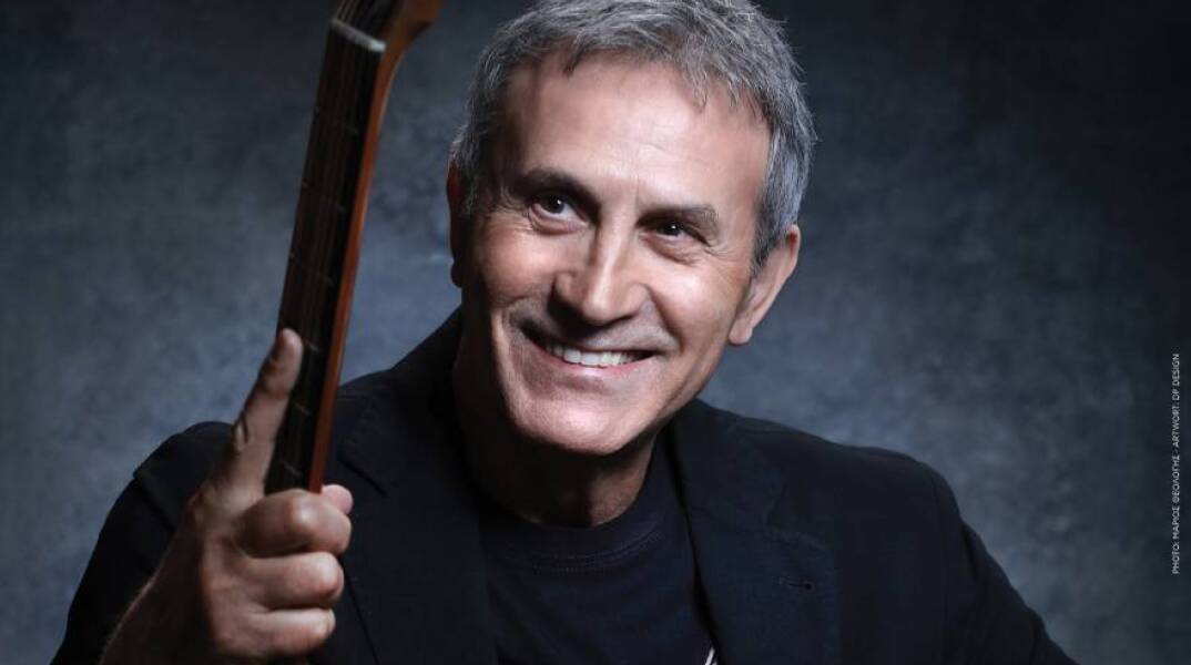 Ο Γιώργος Νταλάρας 