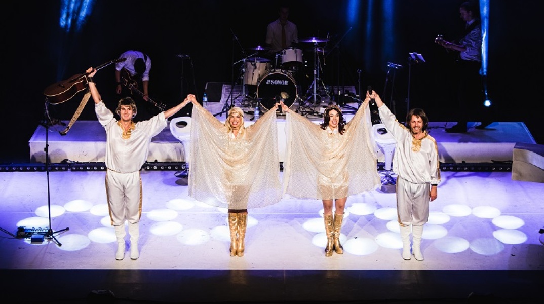 ABBA mania στο Christmas Theater