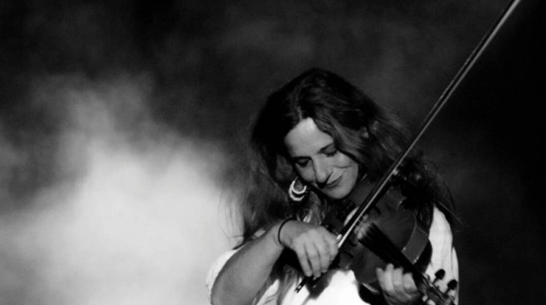 Η Ευανθία Ρεμπούτσικα στο Christmas Theater