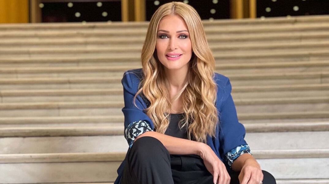 Η Νατάσα Θεοδωρίδου στο Θέατρο Παλλάς