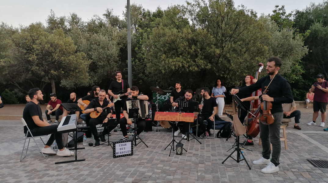 Μουσική στην Διονυσίου Αρεοπαγίτου