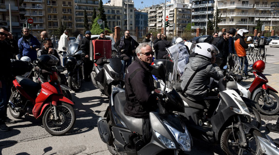 Μοτοπορεία διανομέων στη Θεσσαλονίκη