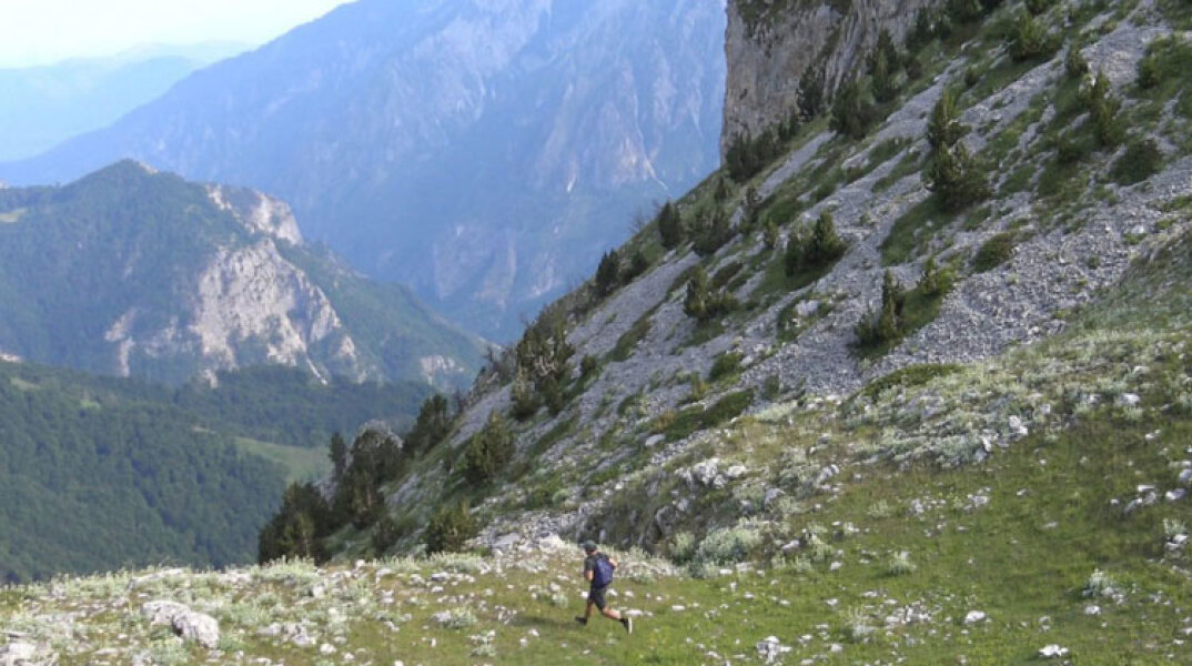 Between Accursed Mountains: a ‘hybrid’ ethnography of commodification processes in hospitality within northern Albania