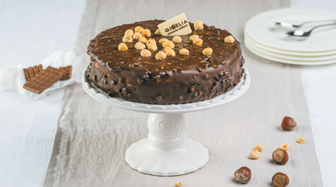 nocciola-ricoperta-al-gianduia-gelato-cake-4-a-t-af-.jpg