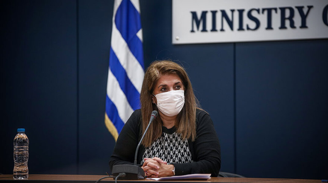 Βάνα Παπαευαγγέλου, καθηγήτρια Παιδιατρικής Λοιμωξιολογίας της Ιατρικής Σχολής του ΕΚΠΑ και μέλος της Επιτροπής Εμπειρογνωμόνων του Υπουργείου Υγείας