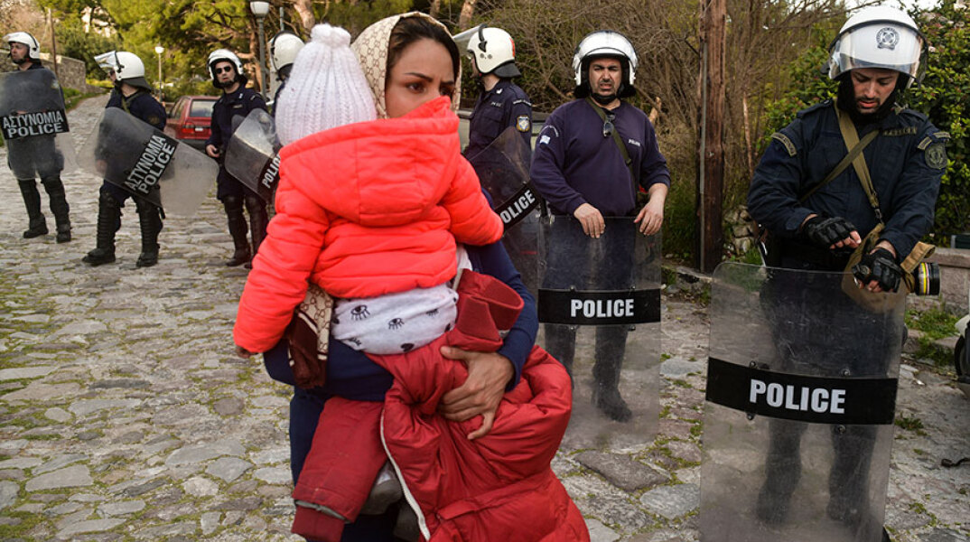 Πρόσφυγες - Αρχείου