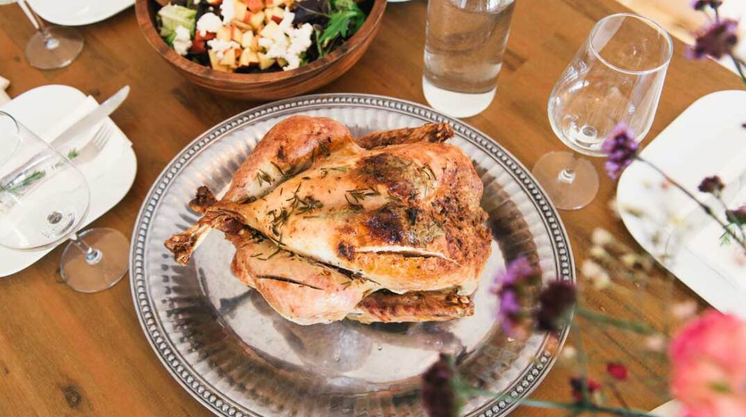 Χριστουγεννιάτικη γαλοπούλα γεμιστή με baby πατάτες