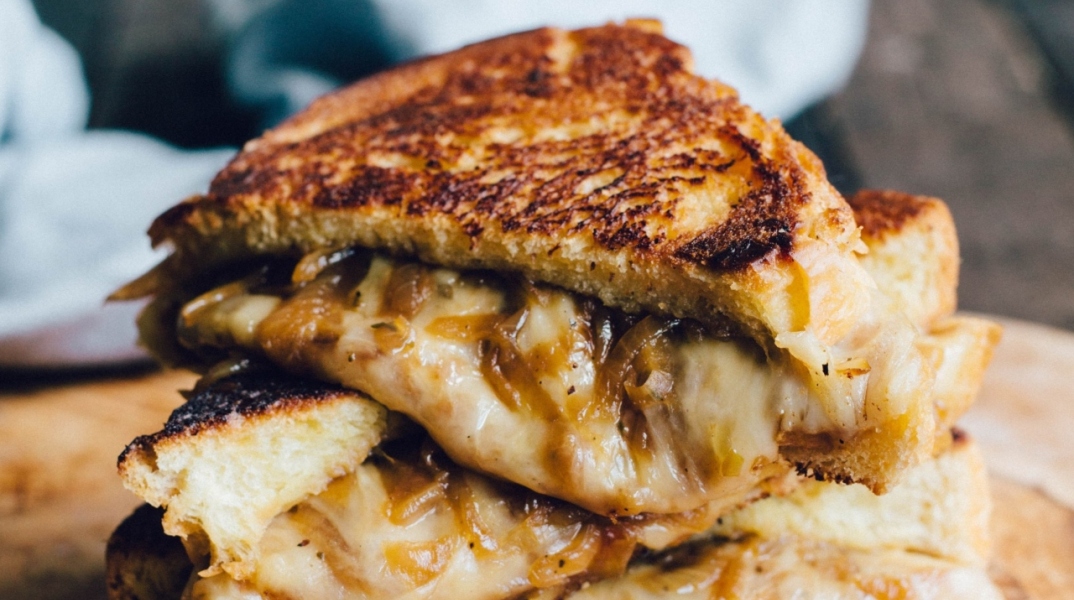 french-onion-grilled-cheese-video.jpg