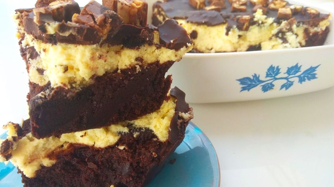 Συνταγή για brownie με κρέμα cheesecake 