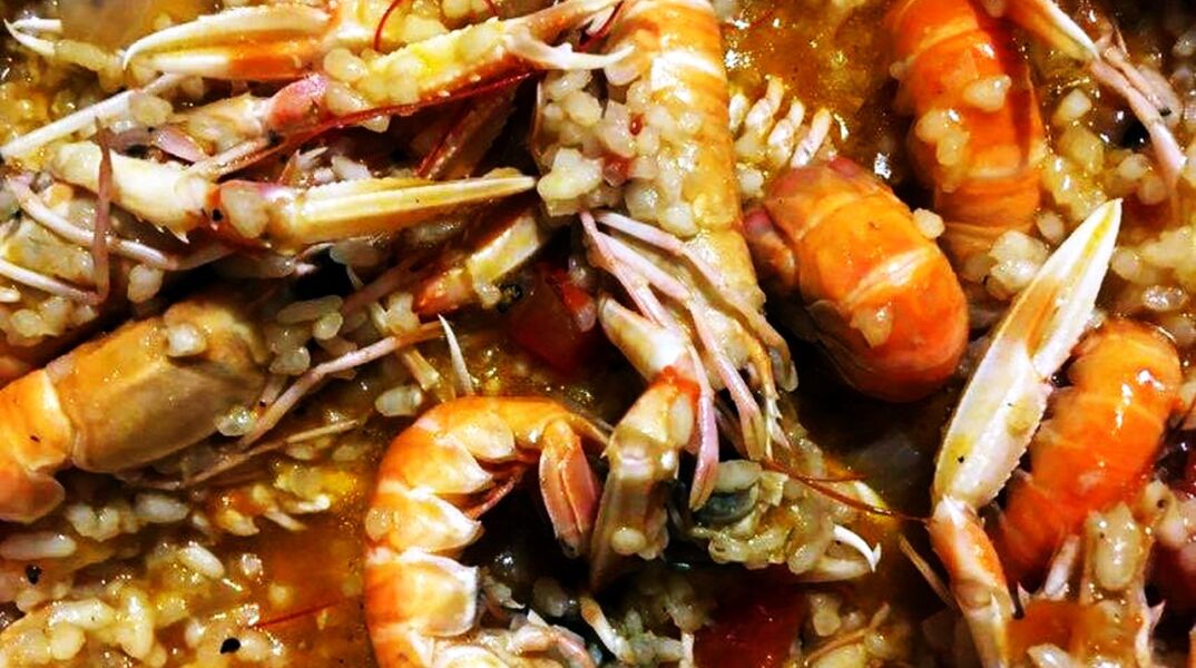 Πιλάφι με ψιλές καραβίδες