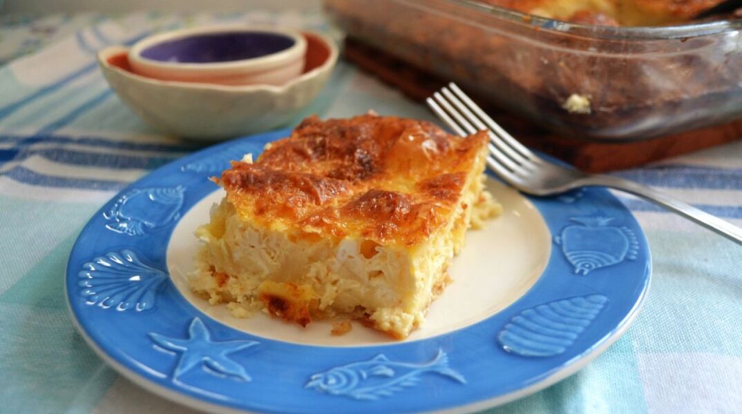 Πανεύκολη τυρόπιτα σουφλέ 