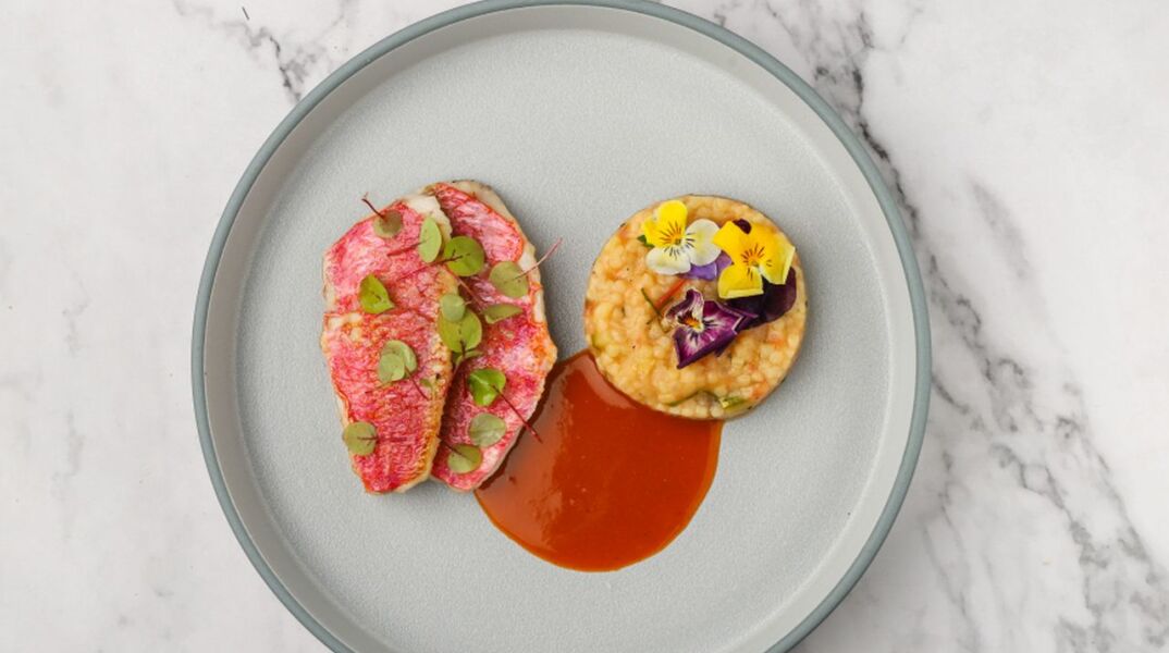 Μπαρμπούνια και τραχανάς με άρωμα γεμιστών