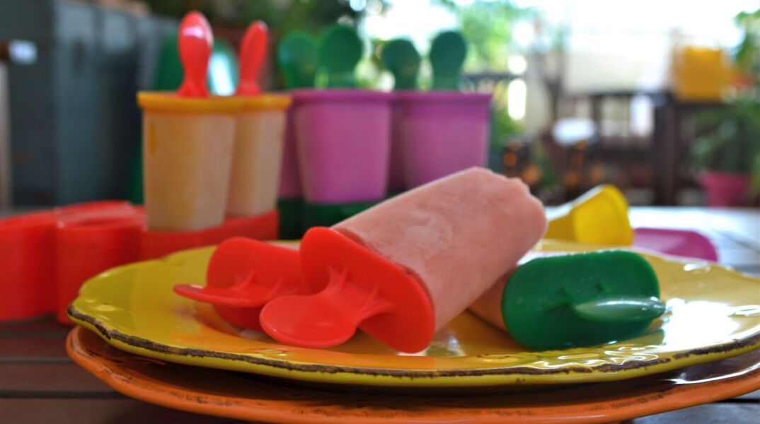 Ξυλάκι παγωτό με γεύση καρύδα – ροδάκινο