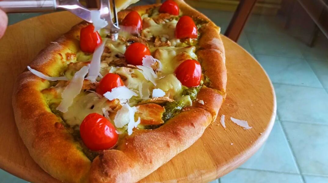 Αφράτο και λαχταριστό Πεϊνιρλί: Εύκολη και γρήγορη συνταγή