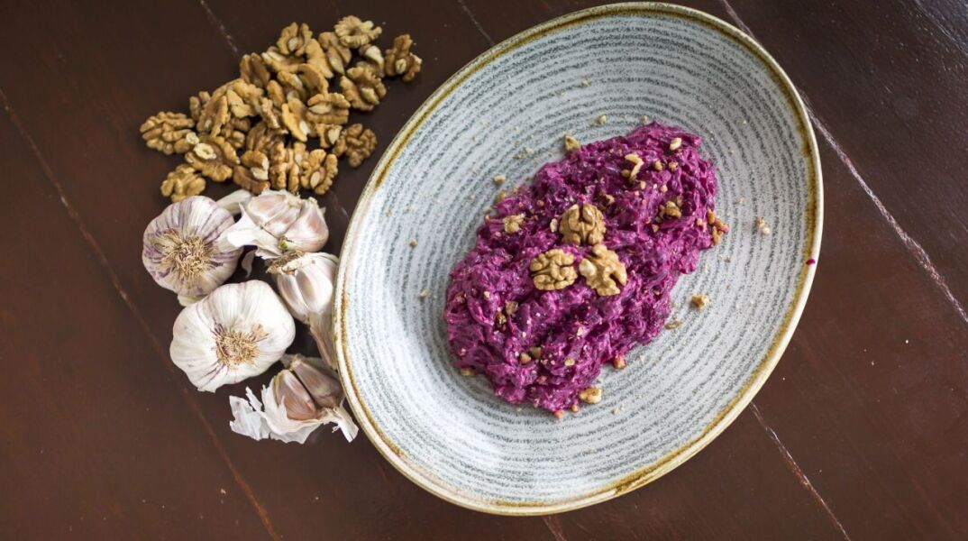 Παντζαροσαλάτα της μαμάς, με καρύδια 