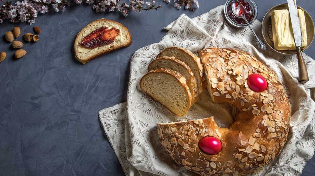 Συνταγή για παραδοσιακό τσουρέκι