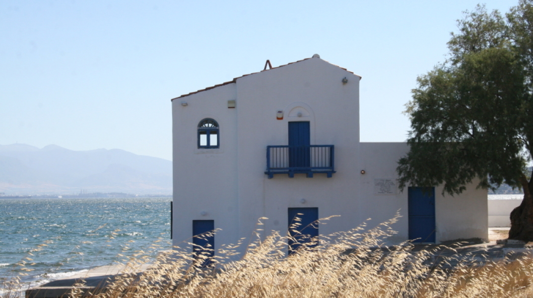 Το σπίτι του ποιητή Άγγελου Σικελιανού στη Σαλαμίνα