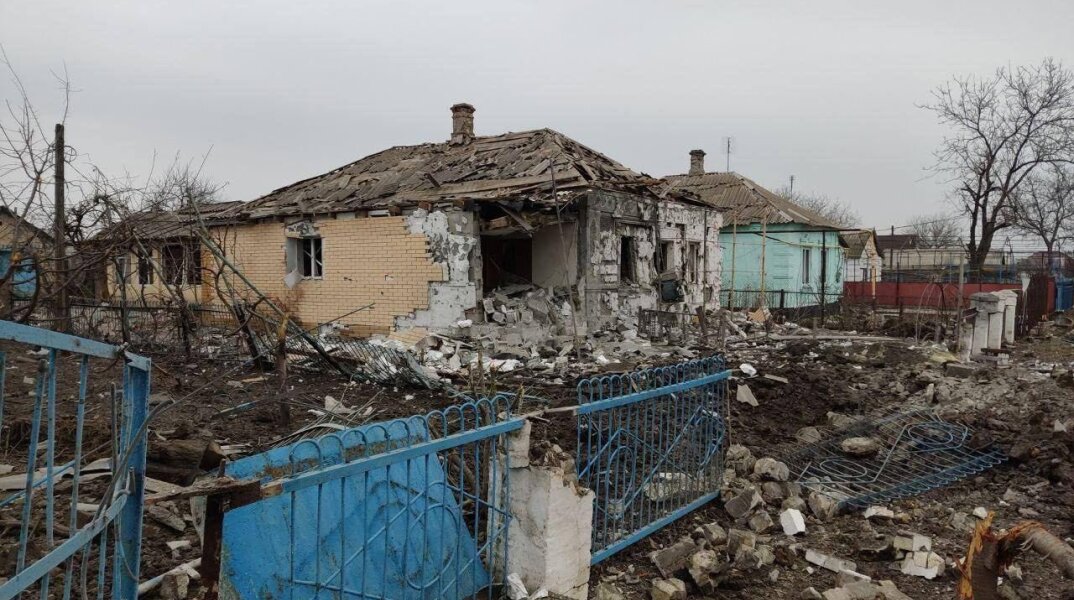 Πόλεμος στην Ουκρανία: Το χωριό Σαρτανάς μετά τον βομβαρδισμό του από δυνάμεις της Ρωσίας