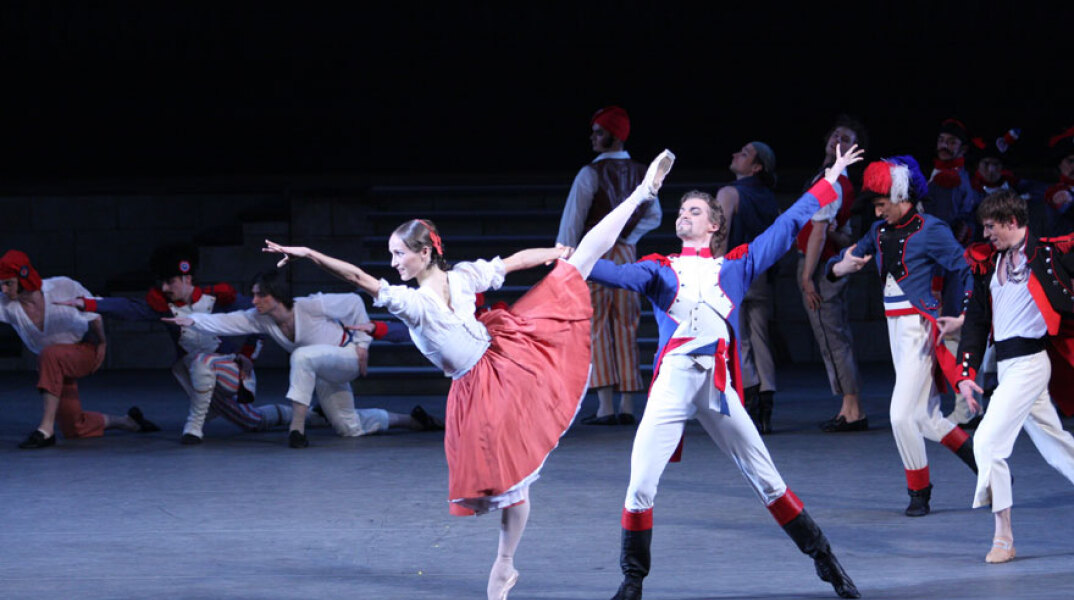 5.bol_flames-of-paris_official_visual_hd_-ekaterina-shipulina-and-alexander-volchkov-c-damir-yusupov.jpg