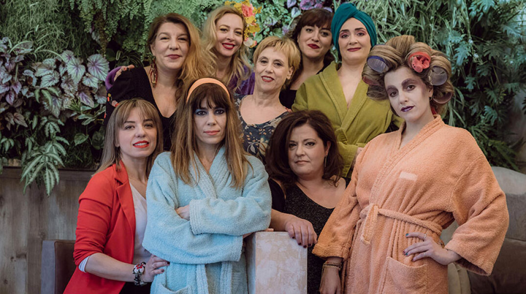 ΑΠΟ ΜΗΧΑΝΗΣ ΘΕΑΤΡΟ  Κάσσυ