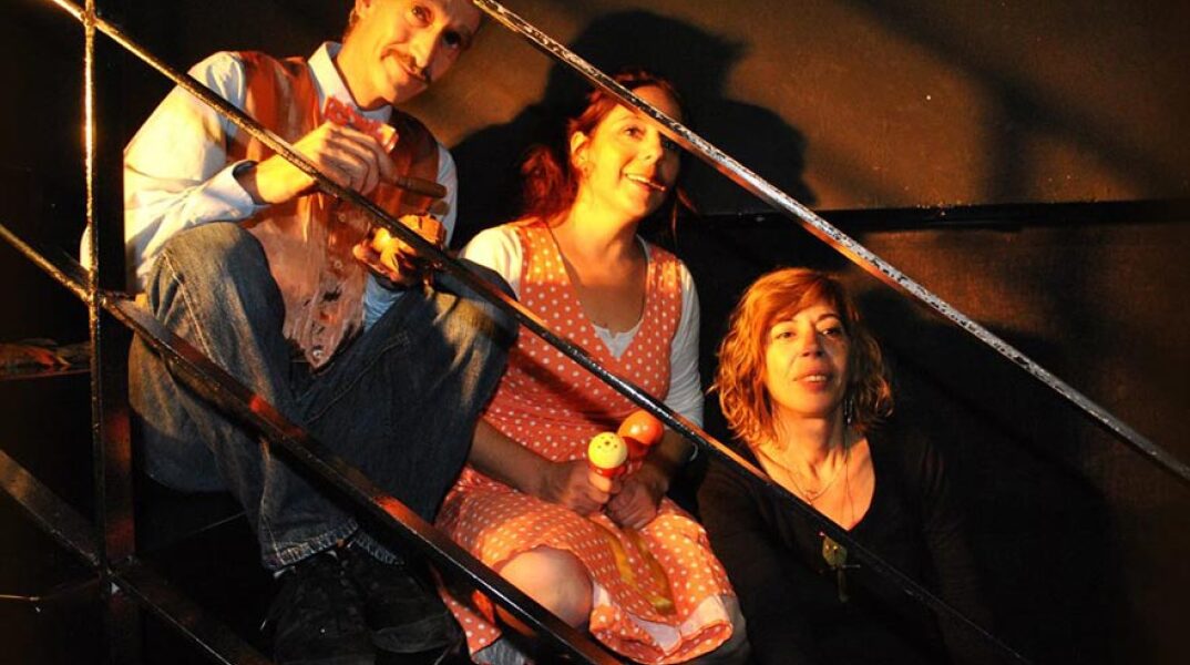 Το αηδόνι, ο αυτοκράτορας κι ένα χρυσό κλουβί