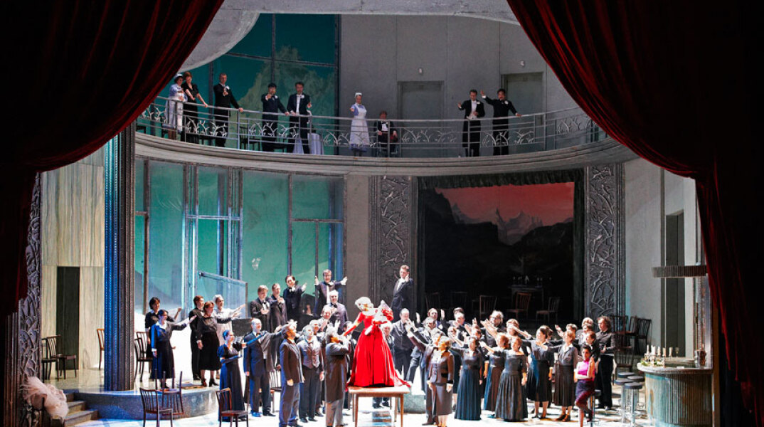 «H Υπνοβάτις» του Μπελλίνι στην ΕΛΣ © Wiener Staatsoper / Michael Poehn