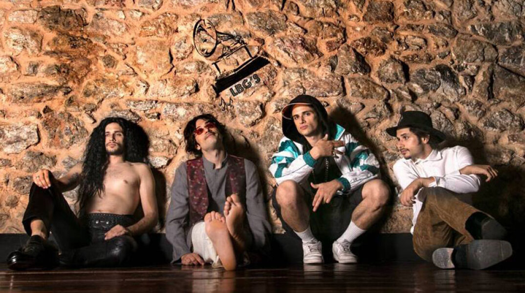 Γιάννης Νιάρρος, Life before Grammy’s, Γυάλινο Μουσικό Θέατρο