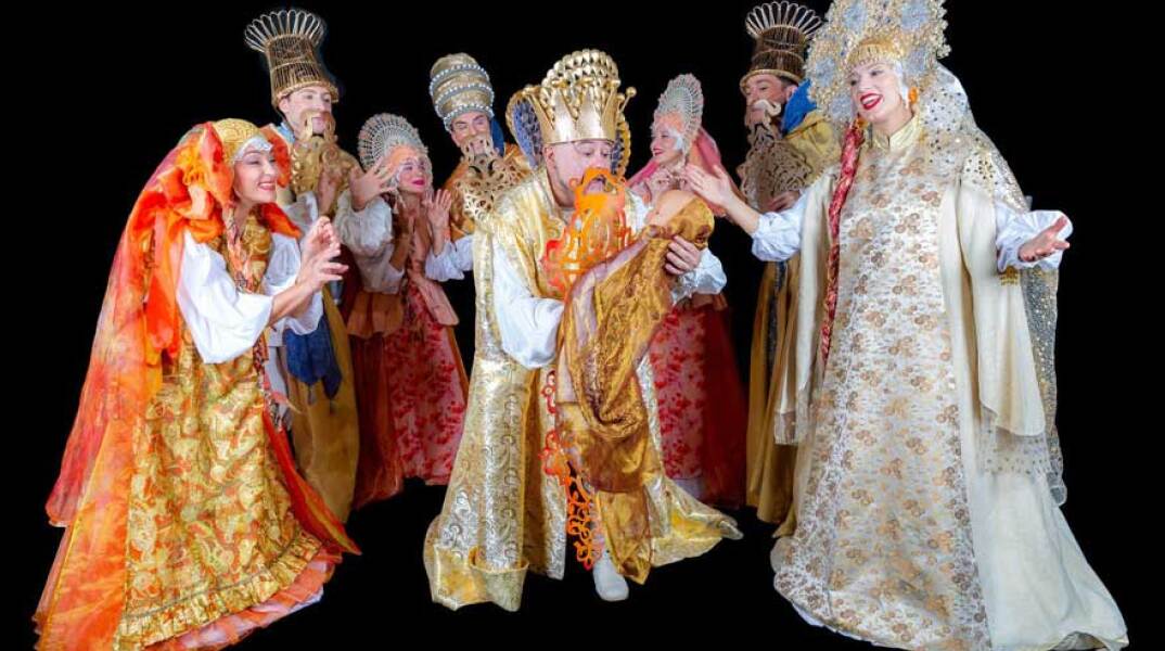 Ο ΤΣΑΡΟΣ ΜΕ ΤΗΝ ΜΑΚΡΙΑ ΓΕΝΕΙΑΔΑ ΣΤΟ ΘΕΑΤΡΟ ΚΙΒΩΤΟΣ