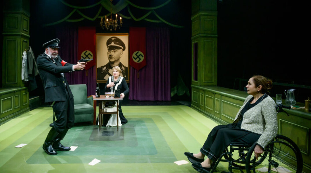 «Πριν την αποχώρηση» του Τόμας Μπένρχαρντ στο Θέατρο Οδού Κεφαλληνίας (Σκηνή Μπέττυ Αρβανίτη)