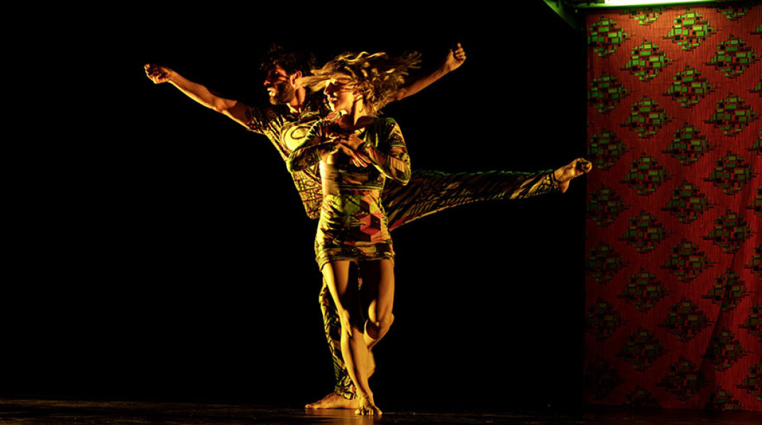 Εvil Unicorns - theatro roes