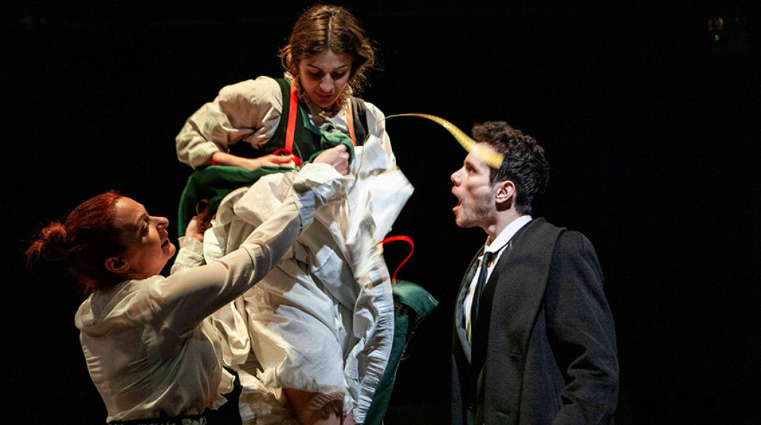 to vraki Skrow Theater