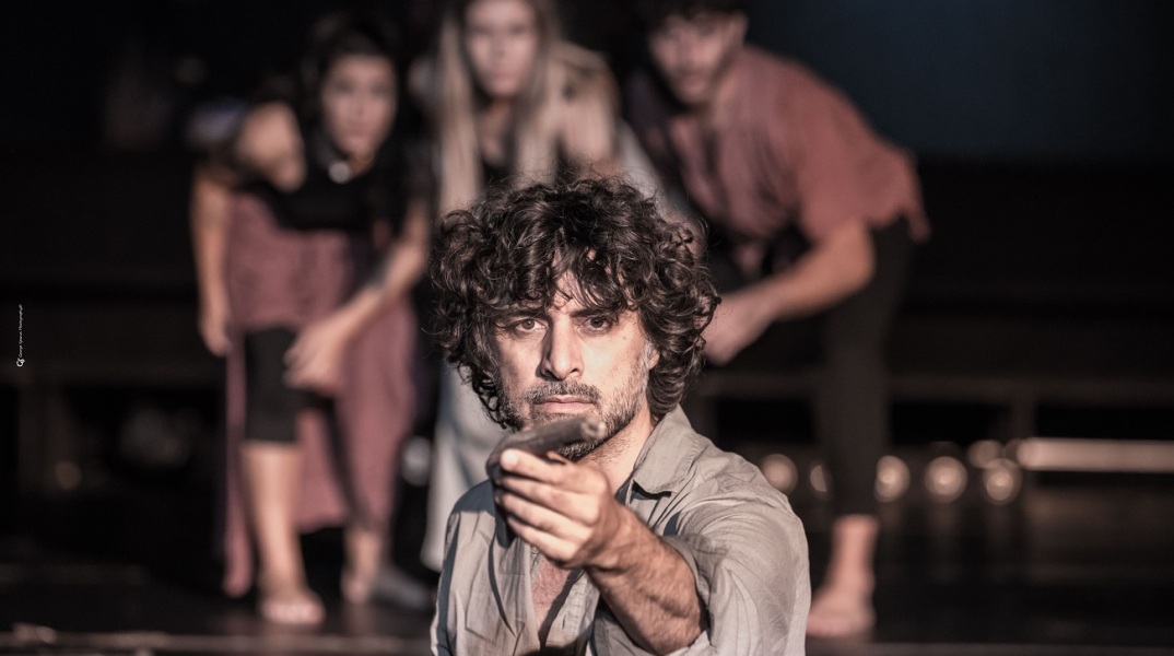 Η «Ιστορία ενός σκύλου που τον έλεγαν πιστό» στο θέατρο Άλφα