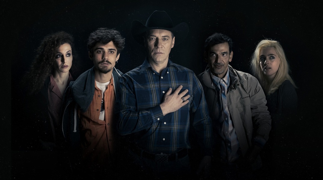 "Killer Joe" του Tracy Letts στο Θέατρο Εμπορικόν: Ο Γιάννης Στάνκογλου σκηνοθετεί για πρώτη φορά