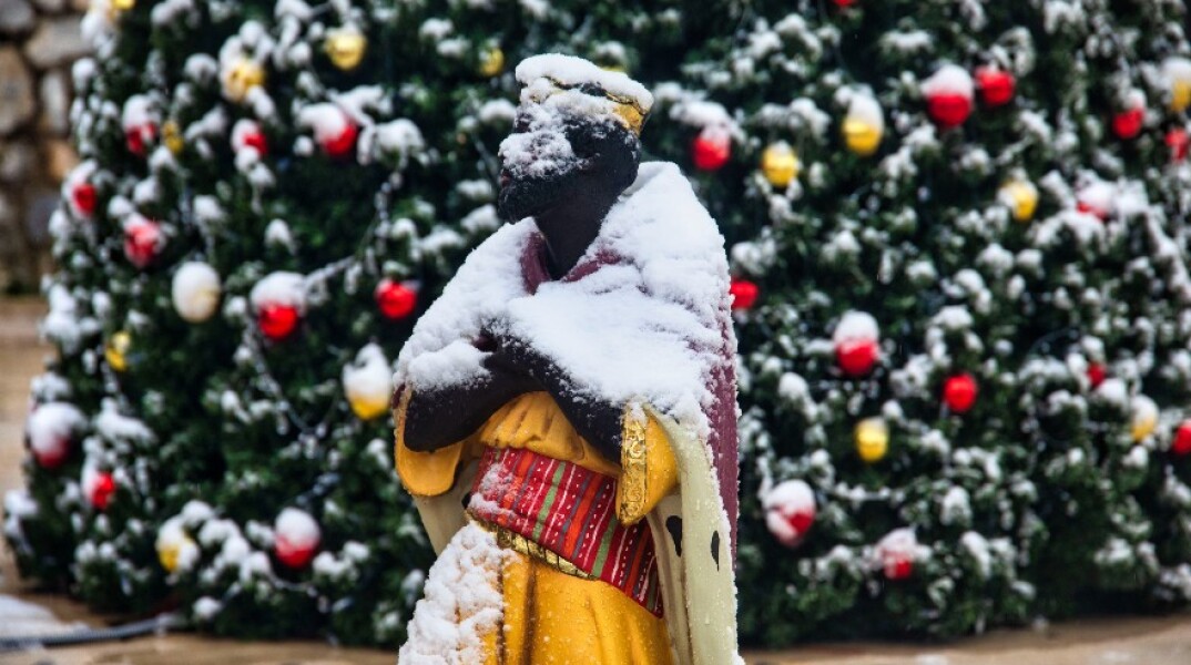 Στιγμιότυπο από τα χιόνια που έπεσαν στην περιοχή του Χορτιάτη