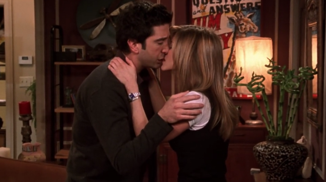 ross-and-rachel-last-episode-friends-40001124-1024-768.png