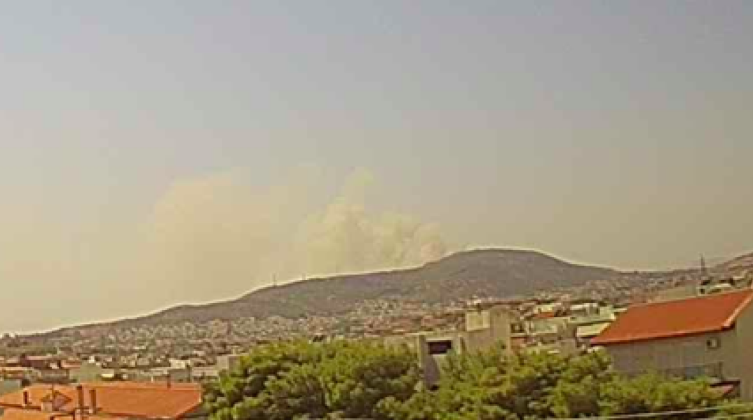 Φωτιά στην Περιφερειακή Αιγάλεω στον Ασπρόπυργο