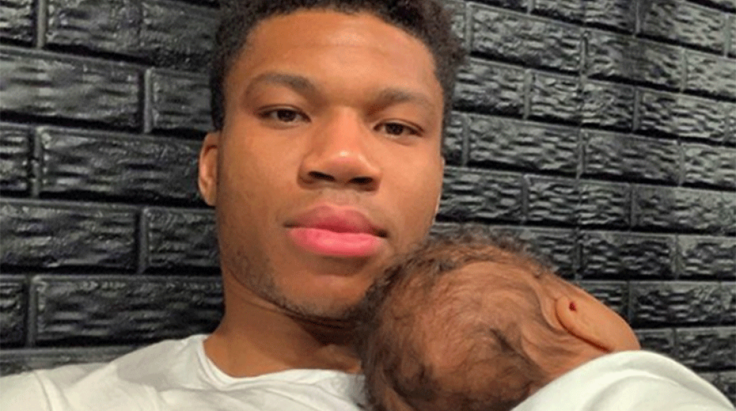  Γιάννης Αντετοκούνμπο