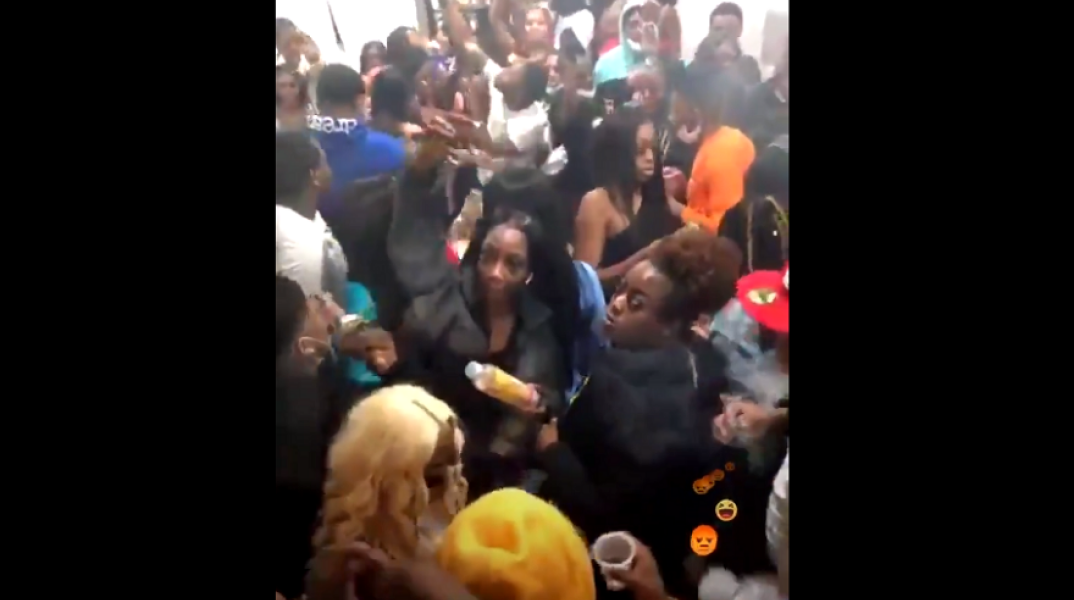 Πάρτι με 50 άτομα στο Σικάγο