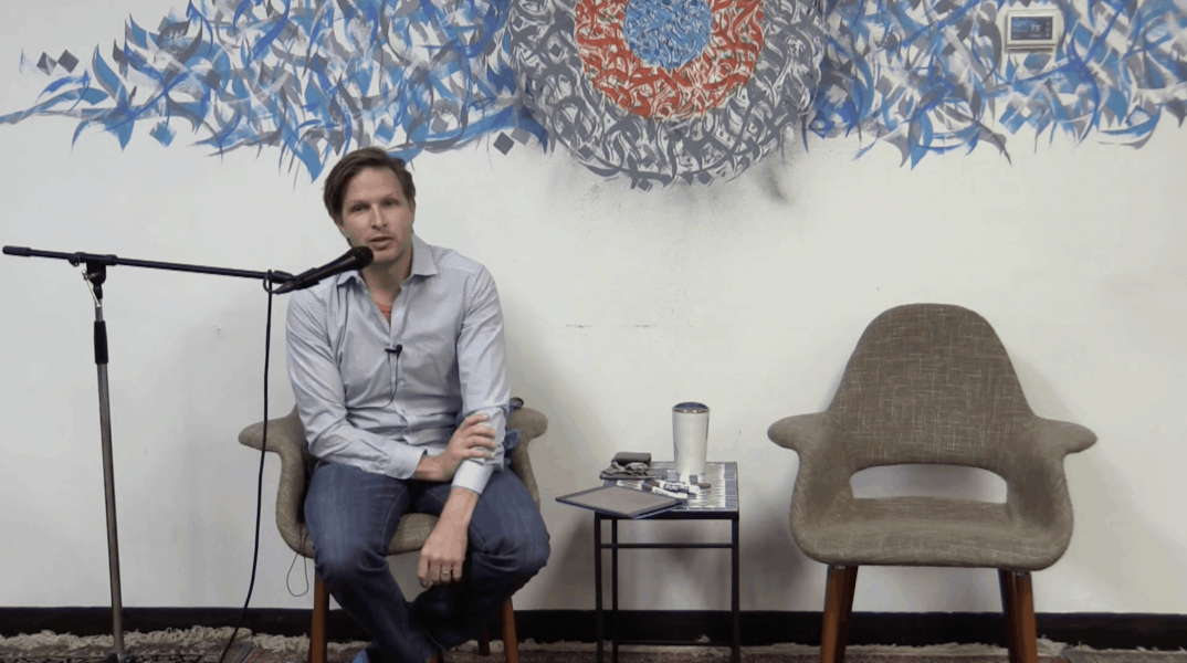 Ο καθηγητής Jonathan Brown