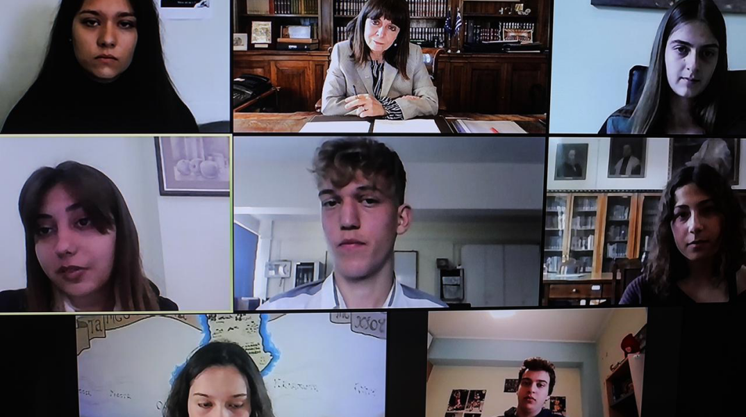 Διαδικτυακή συνομιλία Κ. Σακελλαροπούλου με μαθητές