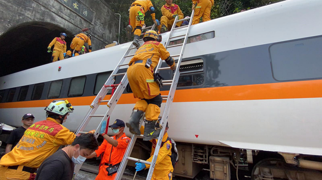 Εκτροχιασμός τρένου - Ταϊβάν: Τουλάχιστον 36 νεκροί 