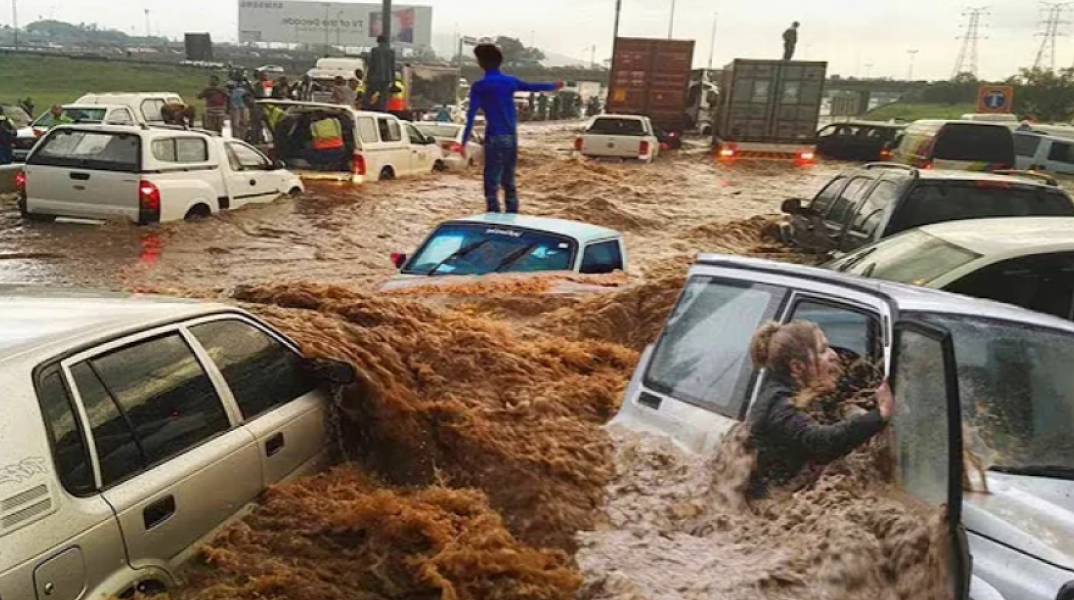 Σαρωτικές πλημμύρες στην Τουρκία © YouTube