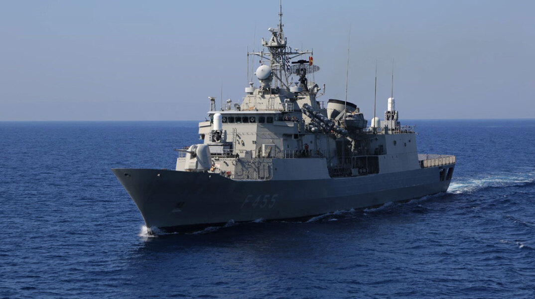 Ουκρανία: Ρωσικό πολεμικό πλοίο έβαλε με προειδοποιητικά πυρά κατά φορτηγού πλοίου στην Μαύρη Θάλασσα