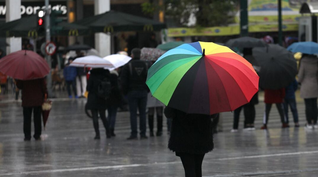 Βροχερό το τοπίο στην χώρα την Τετάρτη - Πού αναμένονται καταιγίδες