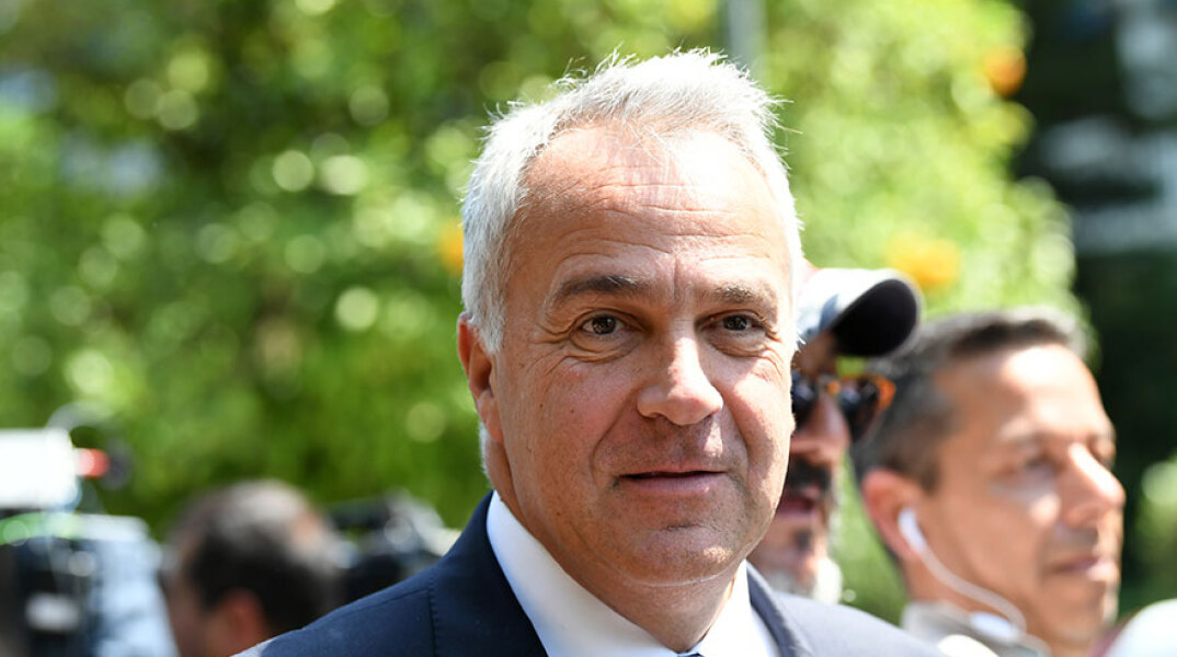 Για τις εξελίξεις στο κόμμα της αξιωματικής αντιπολίτευσης και πώς τις παρακολουθεί αυτές η κυβέρνηση, μίλησε σε συνέντευξή του ο υπουργός Επικρατείας Μάκης Βορίδης