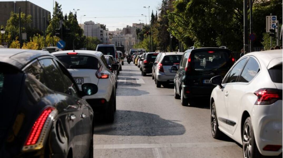 Επιστρέφει τη Δευτέρα ο δακτύλιος στο κέντρο της Αθήνας 